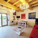 Villa Belvilla By Oyo Pratini *